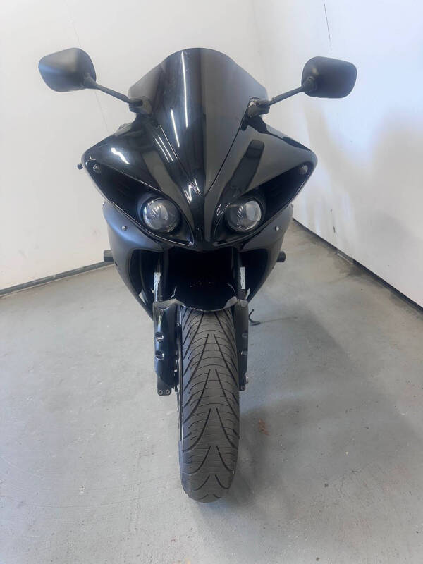 2011 Yamaha YZF-R1