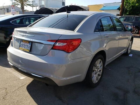 2011 Chrysler 200 LX