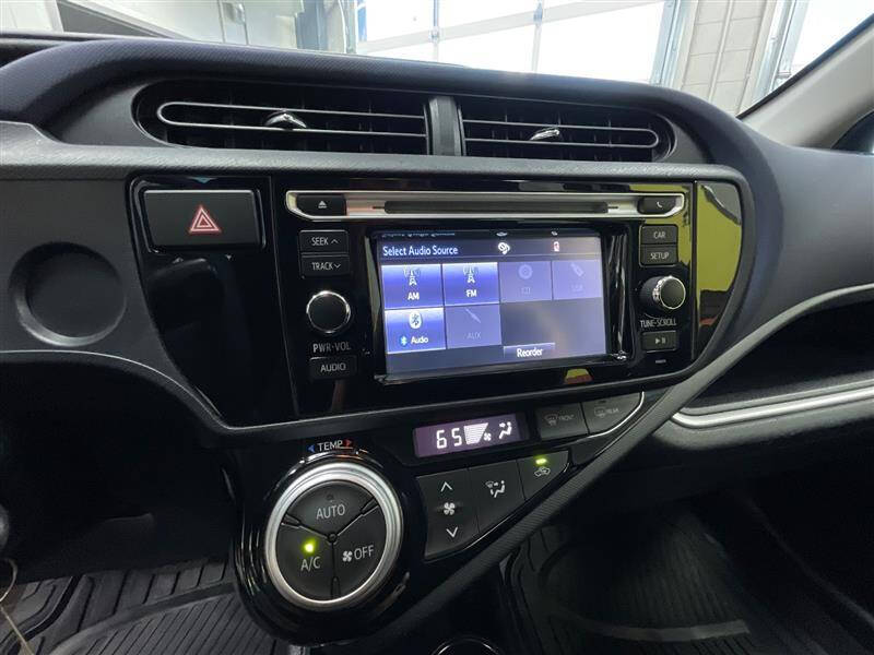 2016 Toyota Prius c Two