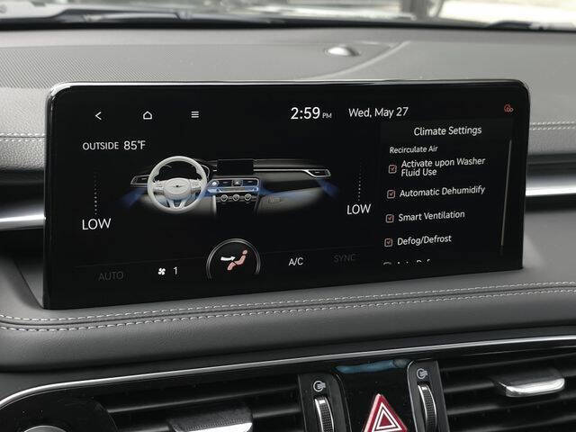 2023 Genesis G70
