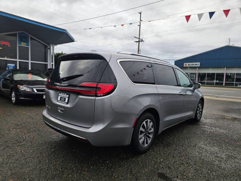 2021 Chrysler Pacifica Touring L