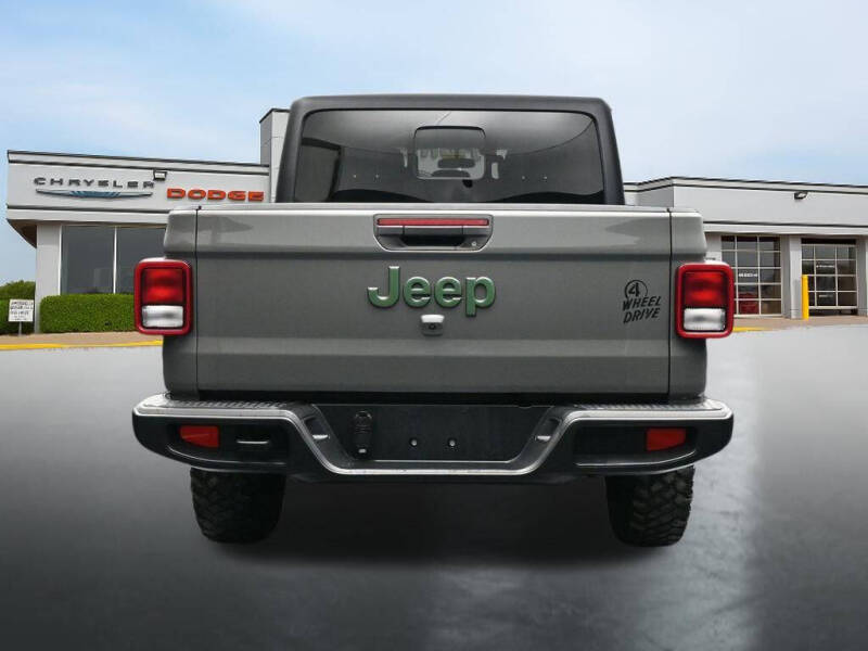 2022 Jeep Gladiator Willys