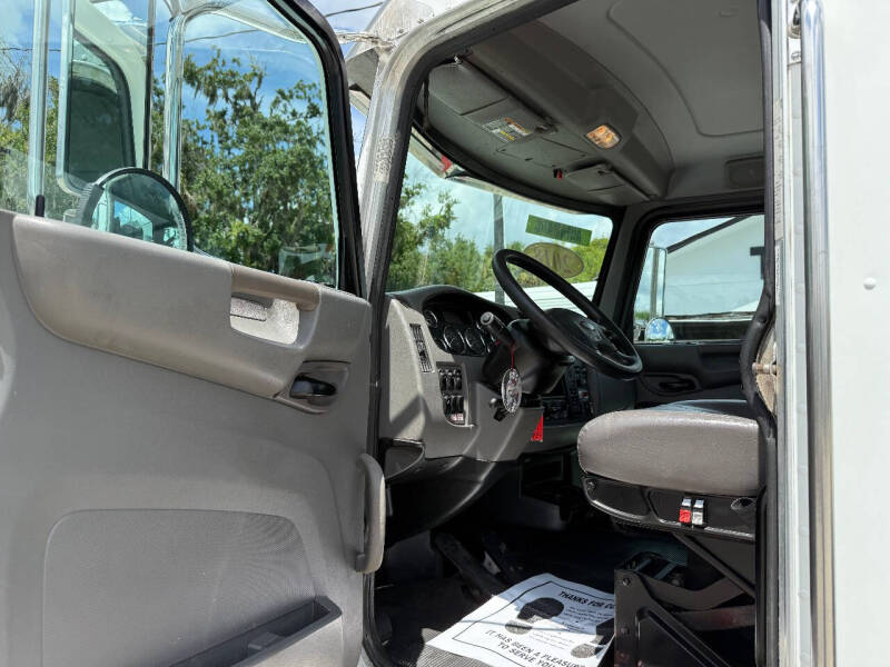 2018 Peterbilt 337