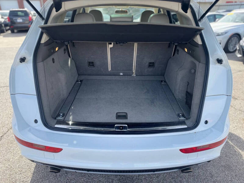 2012 Audi Q5 3.2 quattro Premium Plus