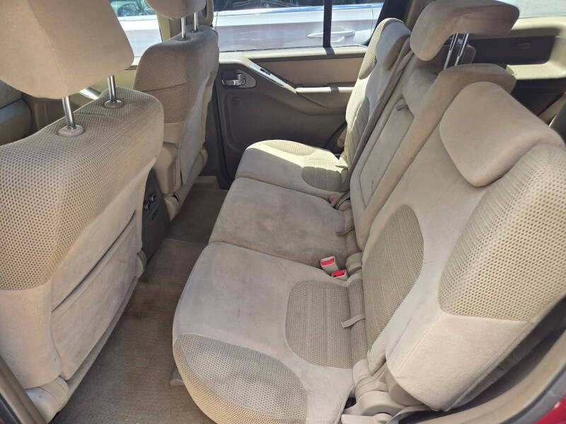 2006 Nissan Pathfinder SE