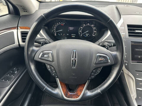 2016 Lincoln MKZ
