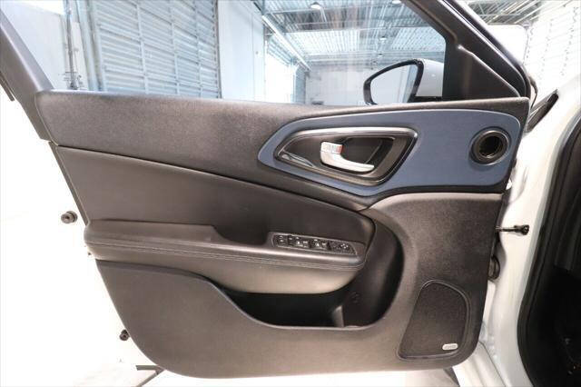 2015 Chrysler 200  - $12,297
