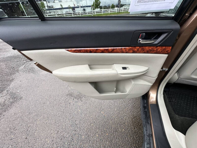 2012 Subaru Outback 2.5i Limited