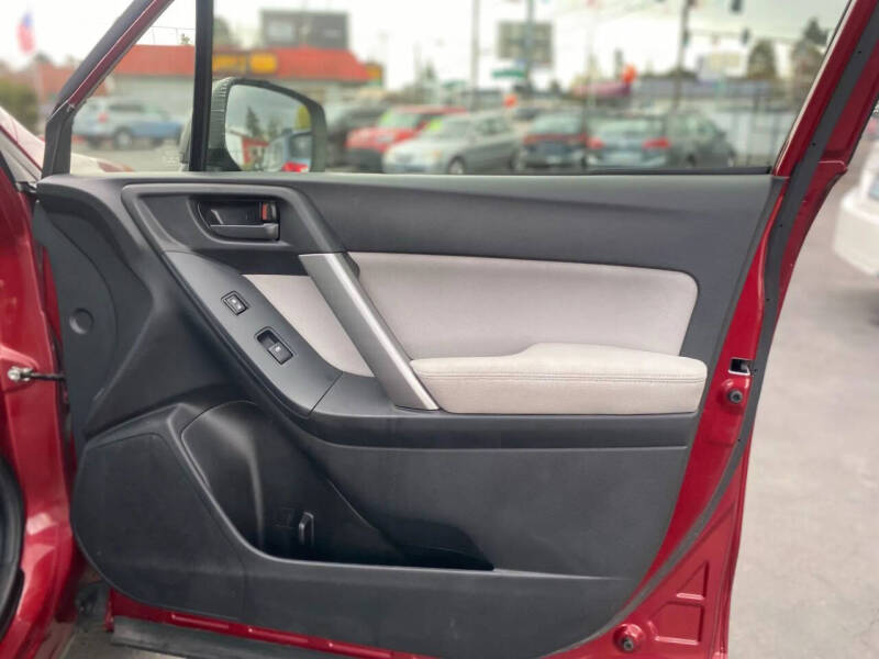 2014 Subaru Forester 2.5i