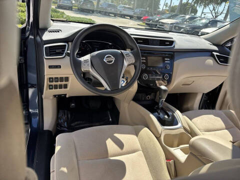 2016 Nissan Rogue S