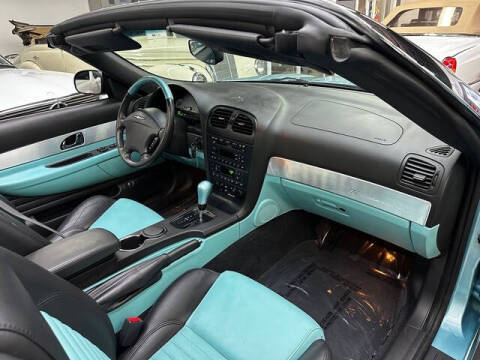 2002 Ford Thunderbird Deluxe