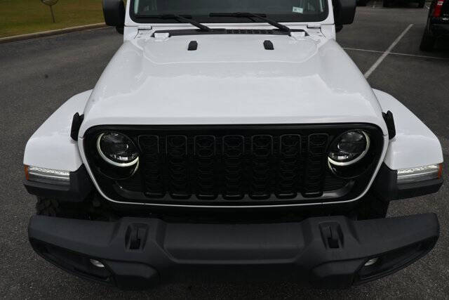 2024 Jeep Gladiator Willys