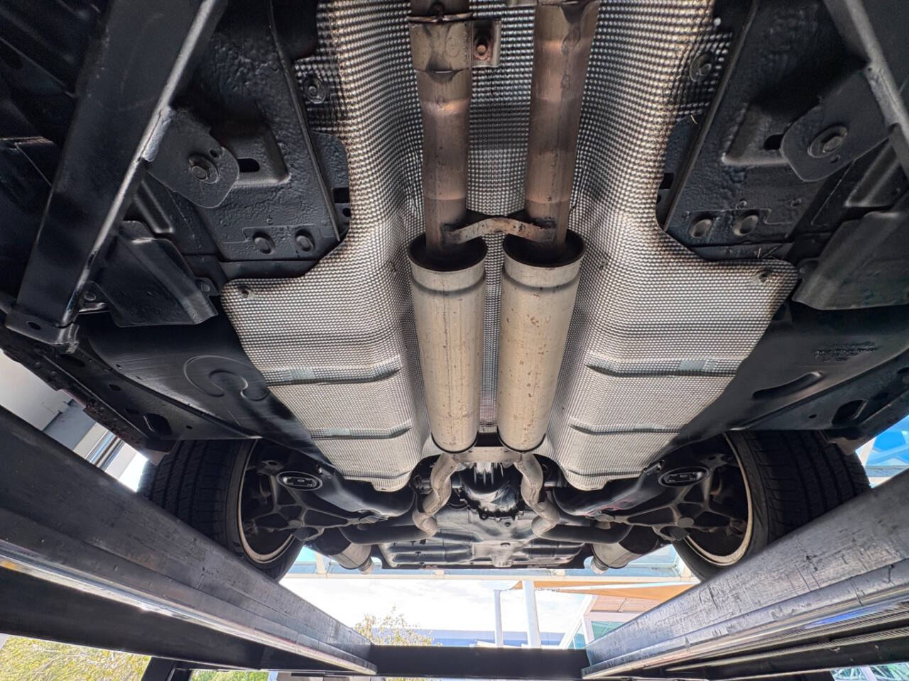 2005 Ford Thunderbird 63