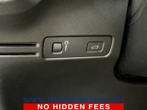 2019 Volvo XC40 T5 Momentum