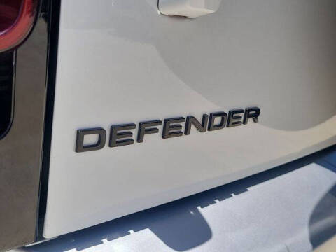 2025 Land Rover Defender 110 P300 S