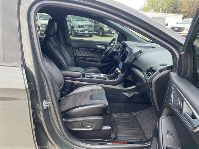2023 Ford Edge ST