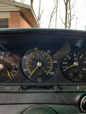 1982 Mercedes-Benz 300-Class