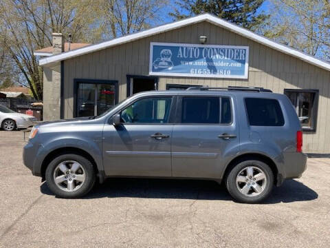 2010 Honda Pilot for sale at Auto Consider Inc. in Grand Rapids MI