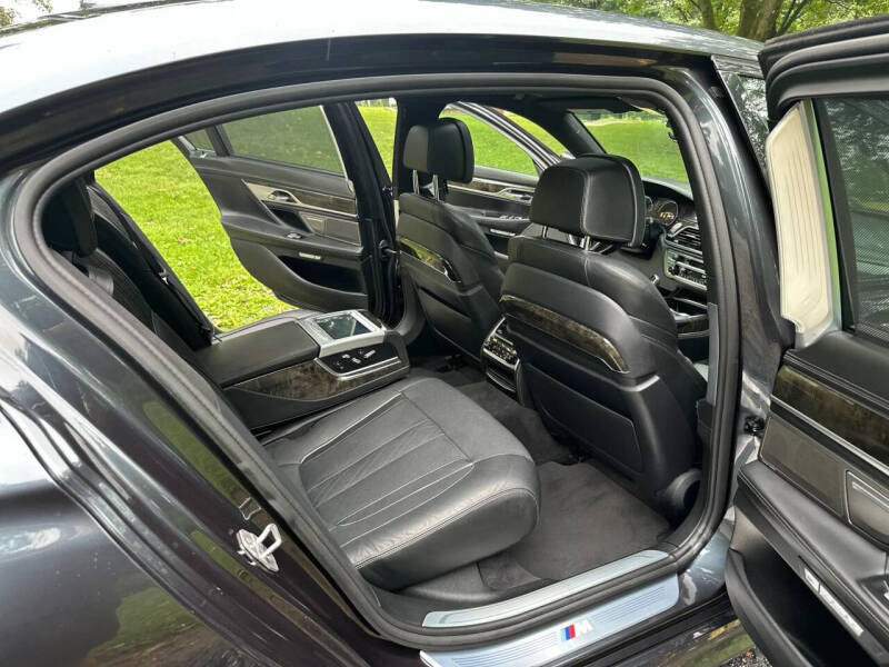 2016 BMW 7 Series 750i xDrive