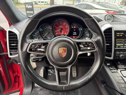 2016 Porsche Cayenne GTS