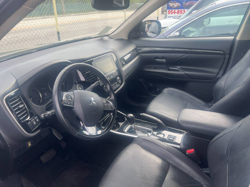2017 Mitsubishi Outlander SEL