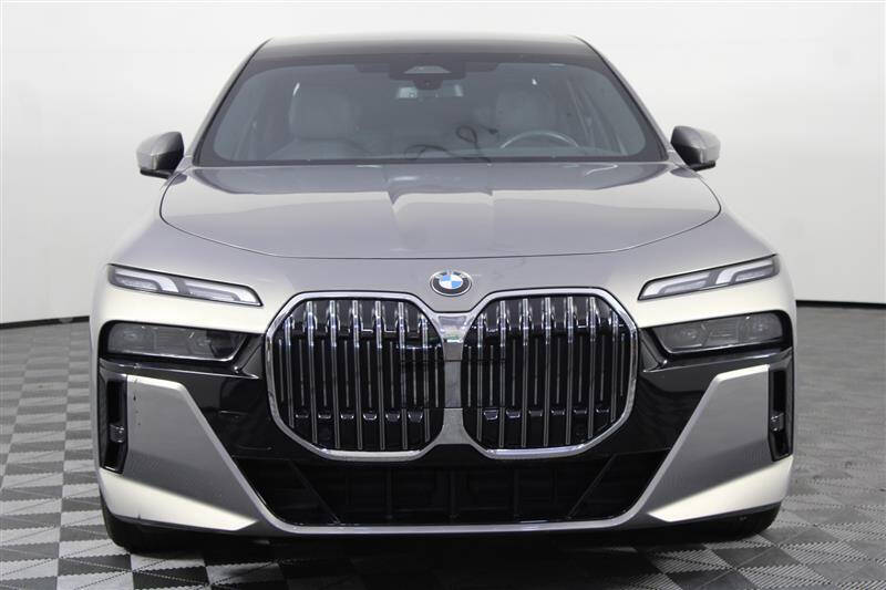 2024 BMW 7 Series 740i
