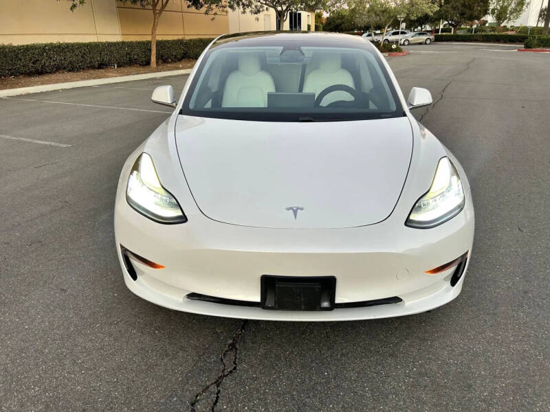 2019 Tesla Model 3 Base's photo