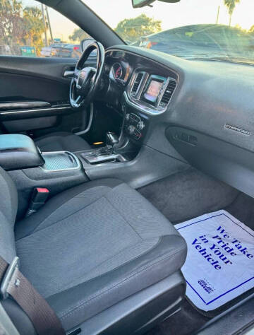 2015 Dodge Charger SE