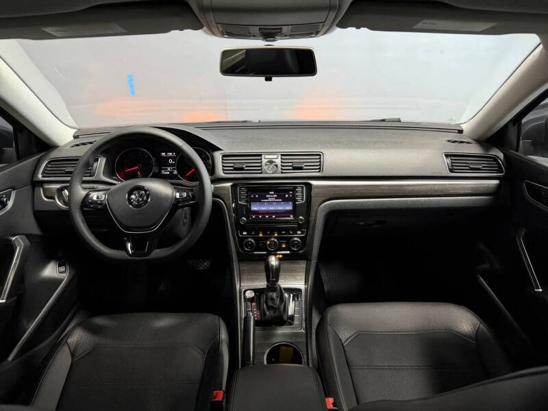 2017 Volkswagen Passat 1.8T SE