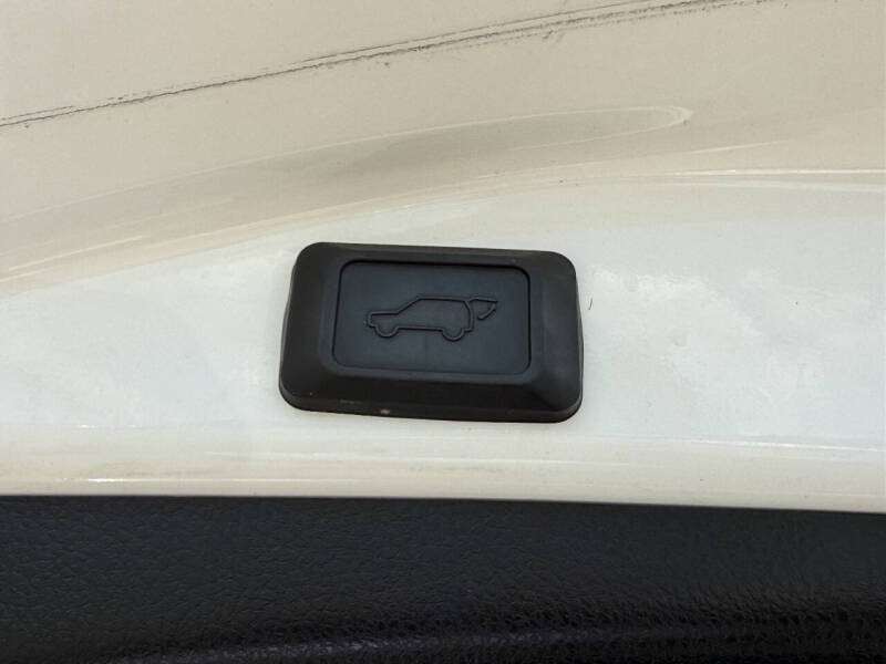 2017 Toyota RAV4 SE