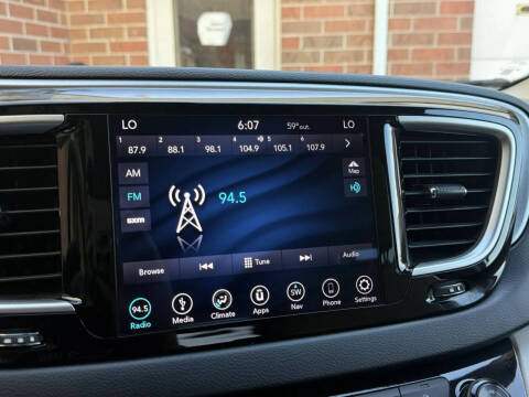 2018 Chrysler Pacifica Hybrid Touring Plus