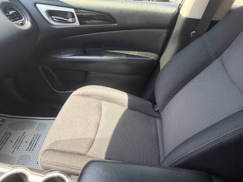 2019 Nissan Pathfinder S