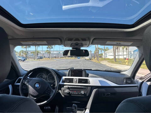 2013 BMW 3 Series 328i