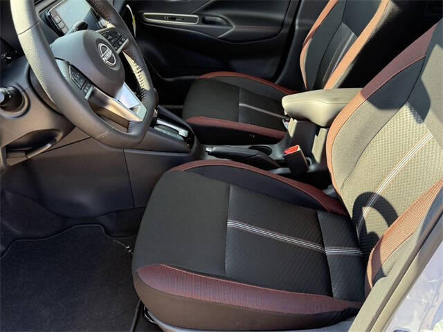 2025 Nissan Versa SR