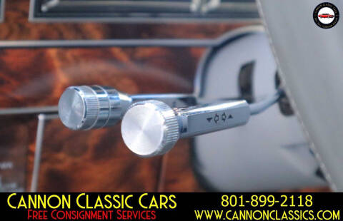 1984 Lincoln Town Car Signature