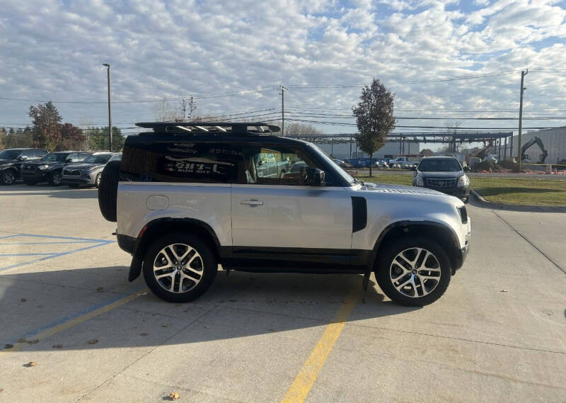 2022 Land Rover Defender 90 X-Dynamic S