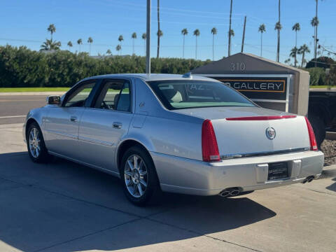 2011 Cadillac DTS Luxury Collection
