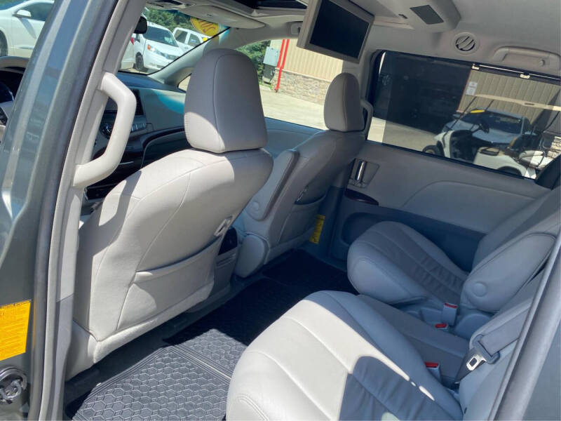2012 Toyota Sienna