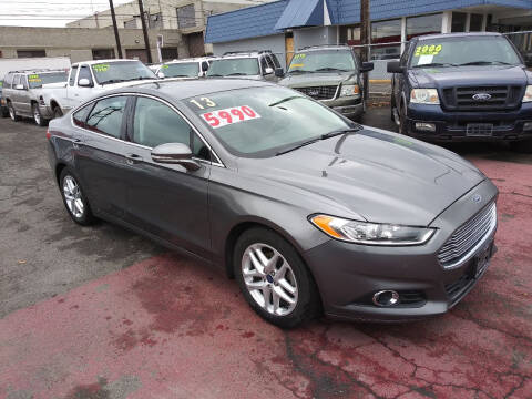 2013 Ford Fusion SE