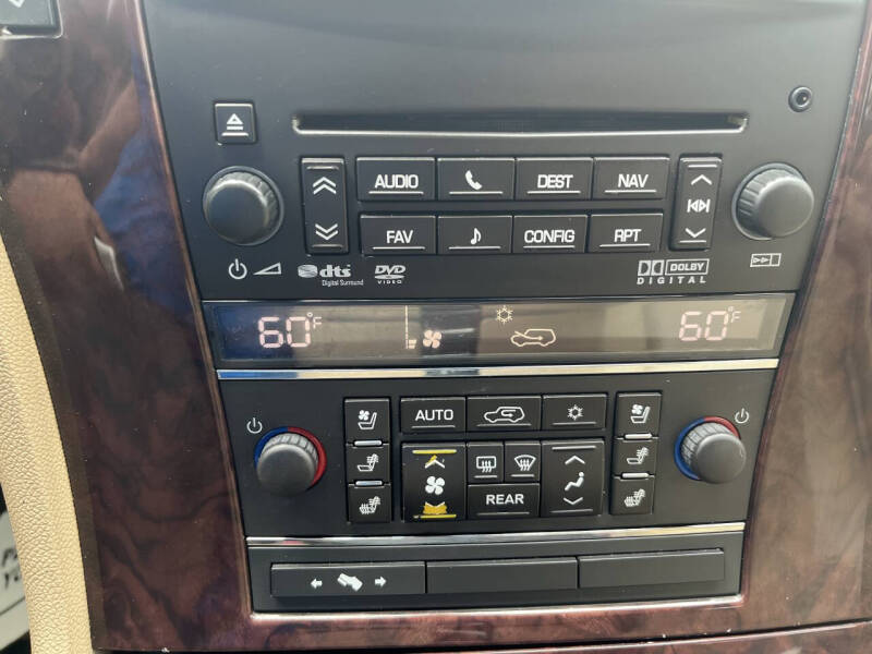 2011 Cadillac Escalade Luxury