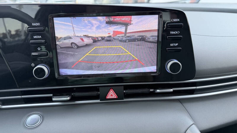 2022 Hyundai Elantra SEL