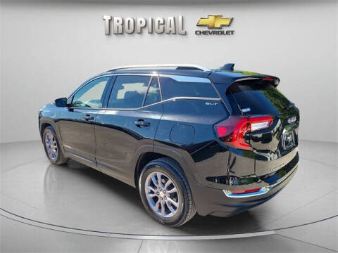 2023 GMC Terrain SLT