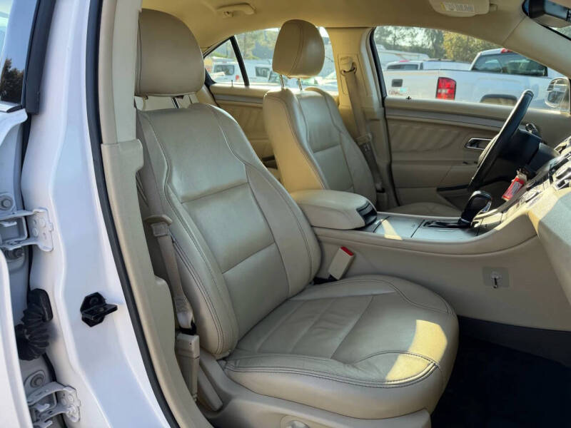 2016 Ford Taurus SEL