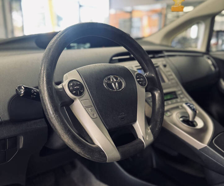 2013 Toyota Prius Three