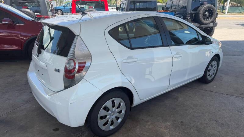 2012 Toyota Prius c Four