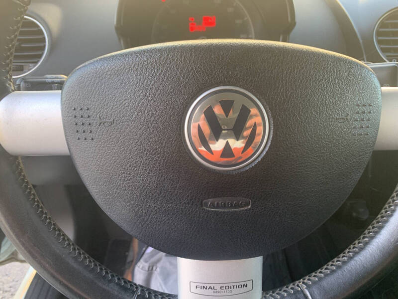 2010 Volkswagen New Beetle Base PZEV