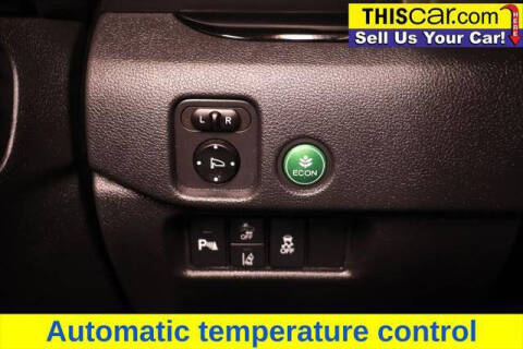 2019 Honda Pilot Touring w/Rear Captain's Chairs