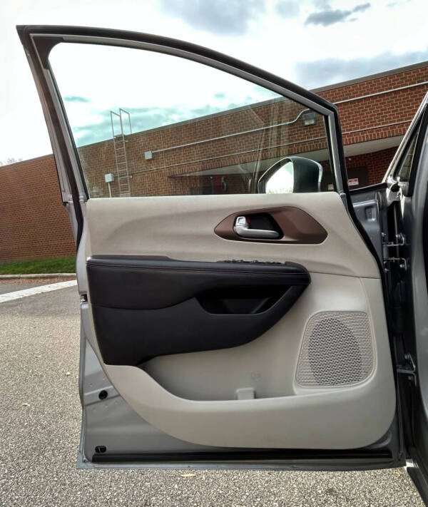 2018 Chrysler Pacifica LX