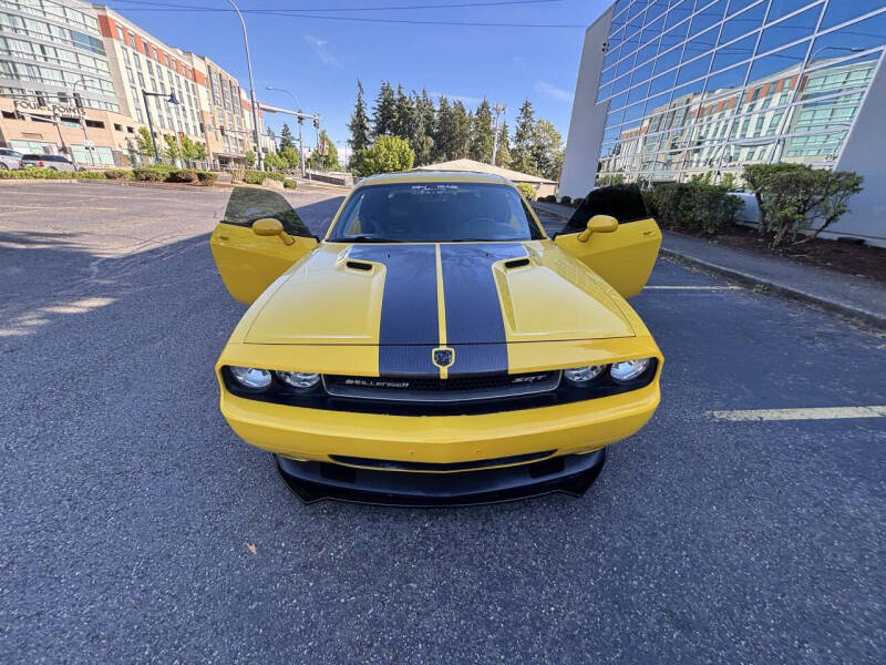 2010 Dodge Challenger SRT8