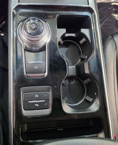 2020 Ford Edge Titanium